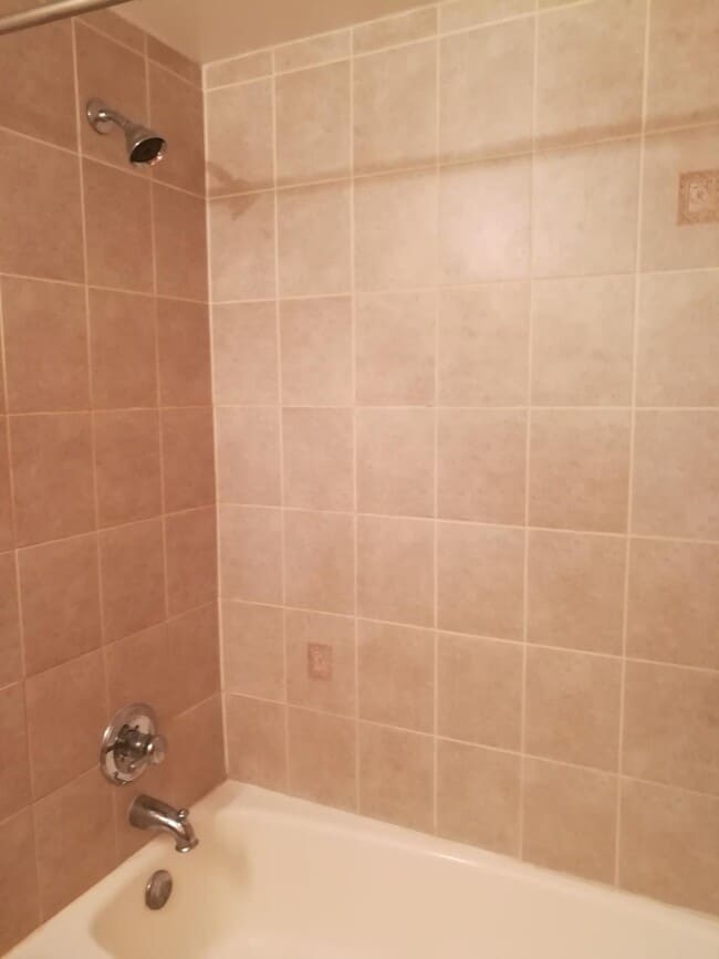 Photo - 4600 N Cumberland Ave Unidad 505