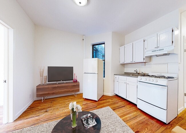 Photo - West 147th Street Unidad 22