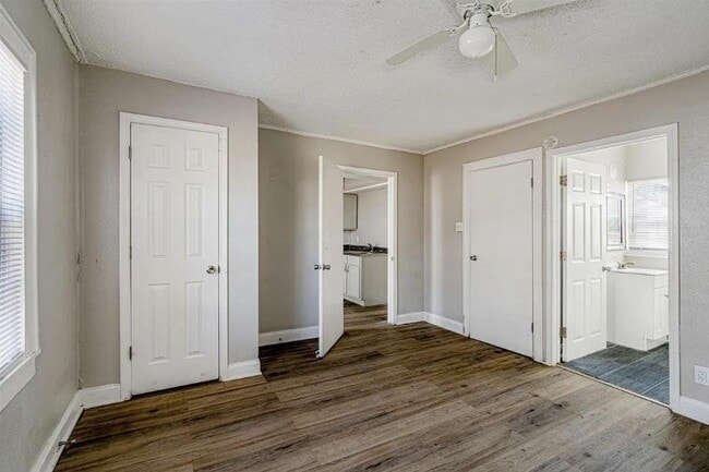 Photo - 3084 Pershing Ave