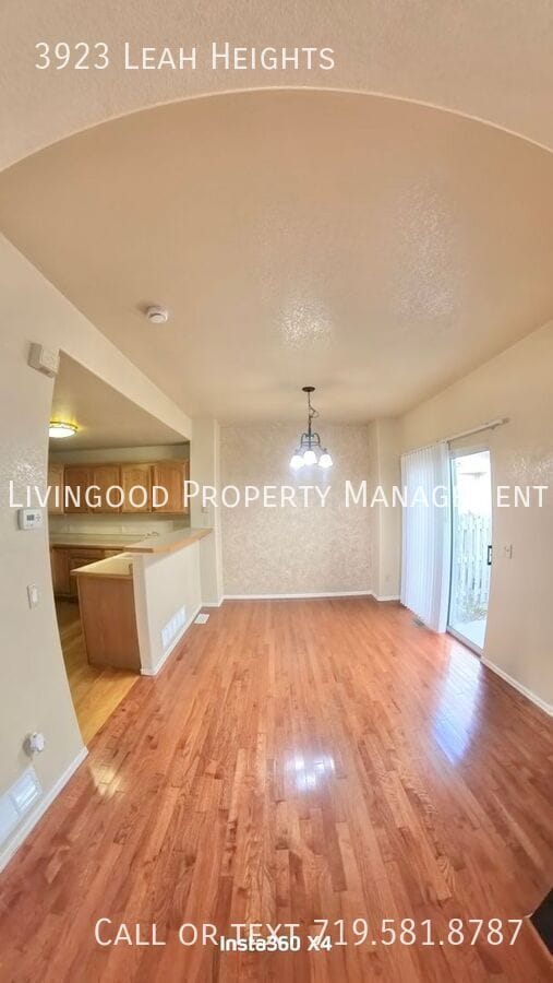 Photo - 3923 Leah Heights