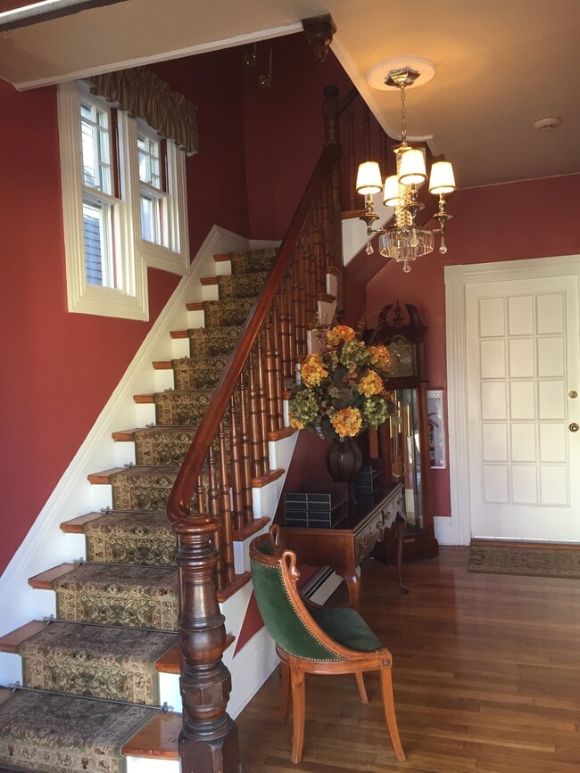 Foyer - 59 Halsey St Unit 1F