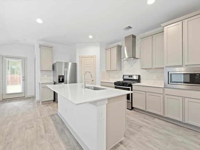 Photo - 12733 Ermine St