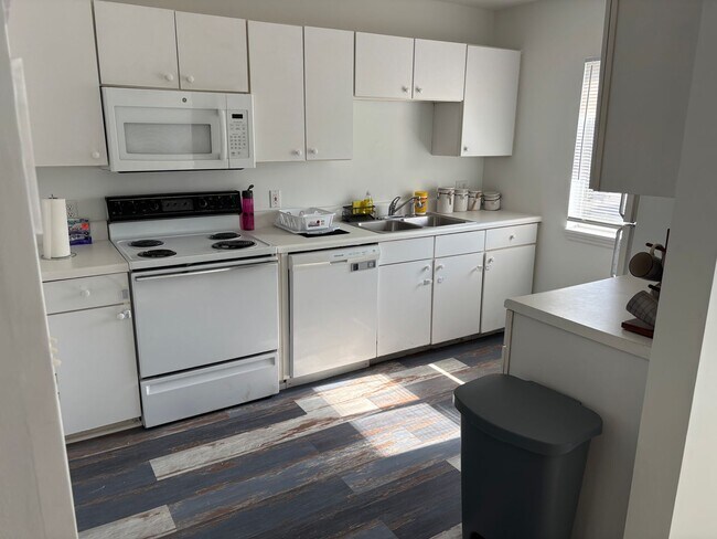 Photo - 2 BEDROOM 2 BATH ON 2ND FLOOR AT MYRTLE GREENS