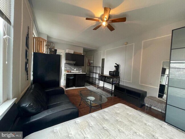 Photo - 1324 Locust St Unidad 727