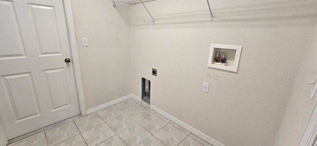 Photo - 113 Teak Rd