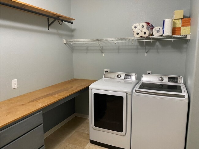 Photo - 2714 Orchard Creek Ln