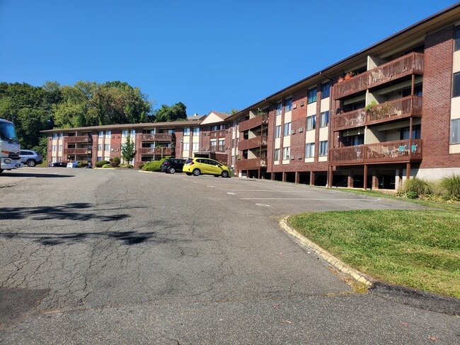 Photo - 2307 Cromwell Hills Dr Unit 2307