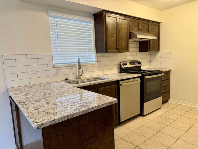 Building Photo - 402 Fawn Trail Unit B