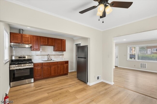 Photo - 1212 Burnet Ave