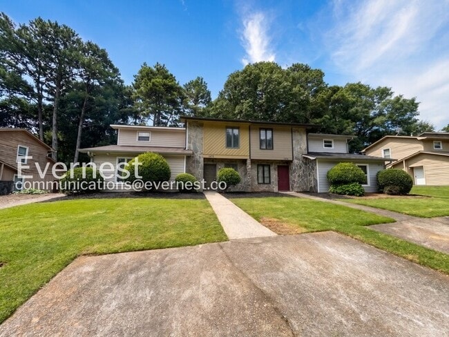 Photo - 3 Bed, 3 Bath Home with Off-Street Parking / Pet-Friendly / Available Now!