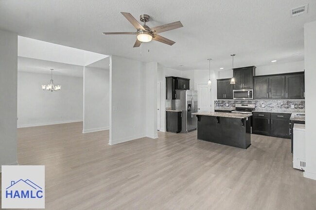 Photo - 965 Meloney Dr