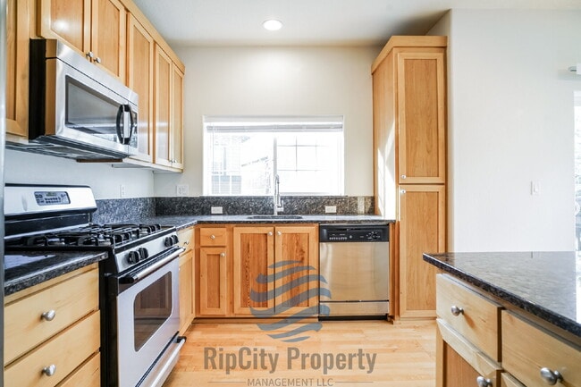 Photo - 1090 SW 170th Ave Unit 201