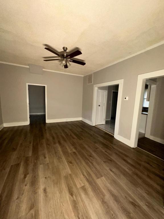 Photo - 1039 Rozelle St