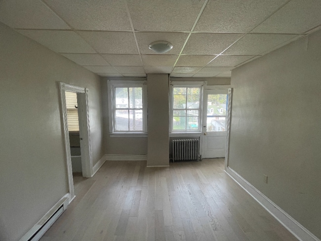 Photo - 582 Sunbury St