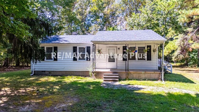 Building Photo - 3-Bedroom House Convenient to Farmville