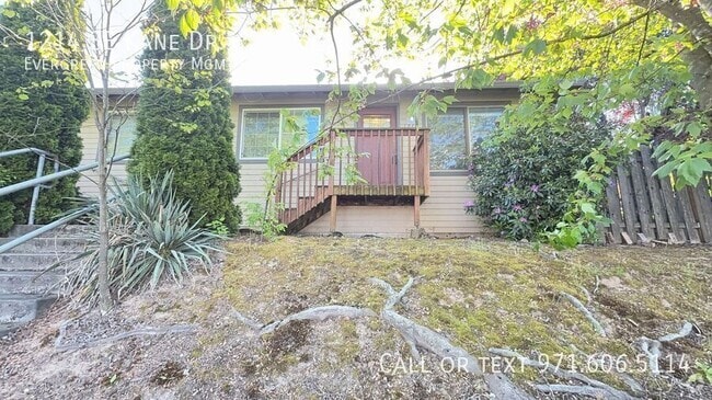 Building Photo - 1214 SE Kane Dr Rental