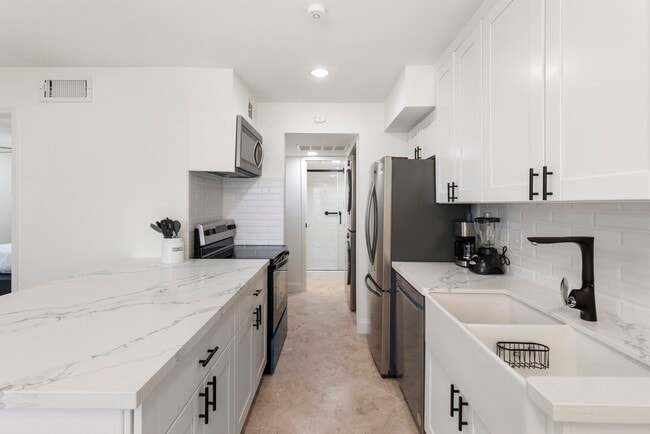 Building Photo - 2750 Holly Hall St Unit 1111