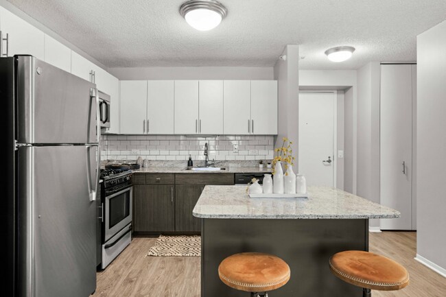 Building Photo - 179 N Jefferson St Rental