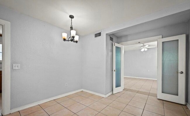 Photo - 1277 Mayfair Rd