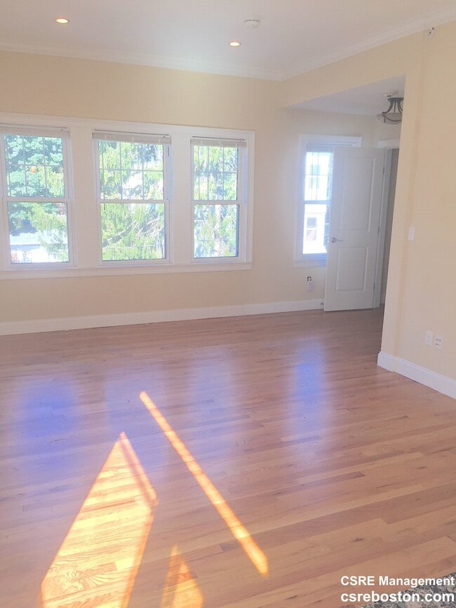 Photo - 77 Beechcroft St Unidad #1