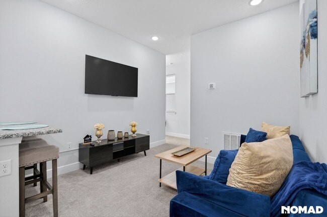 Photo - 10322 Marconi Ave