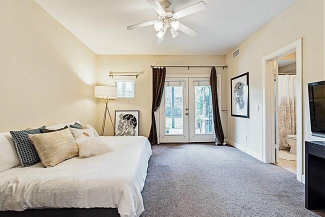 Photo - 5422 Lillian St