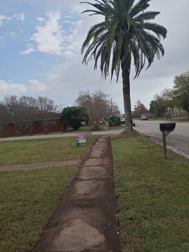 Photo - Gorgeous all renovated Home in Freeport, TX!