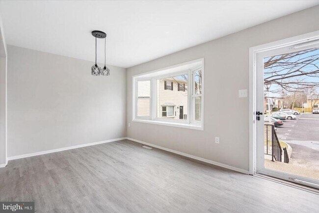 Building Photo - 256 Nathan Way