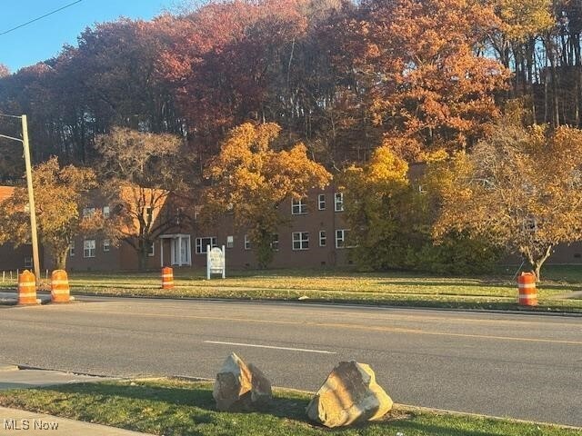 Building Photo - 22550 Euclid Ave Unit 104