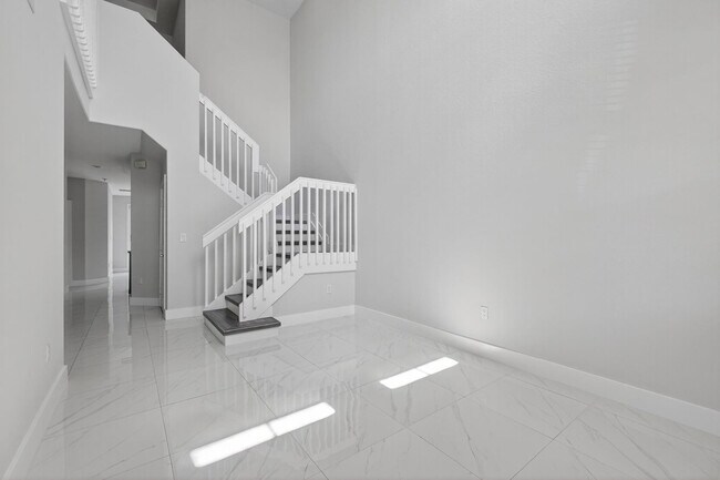 Photo - 981 SW 149th Ct