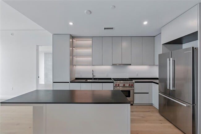 Building Photo - 610 Davis St Unit 3104 Rental