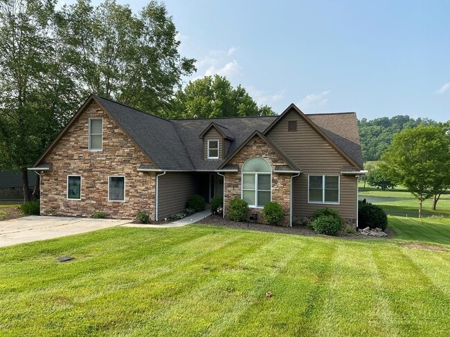 Building Photo - 312 Glenwood Dr