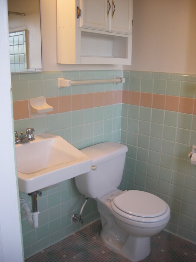 Photo - 169 Curtiss Pky Unit 2B