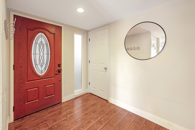 Photo - 3168 Via Vista Unit C