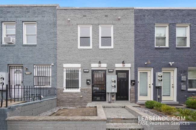 Photo - 1223 16th St NE Apartment Unit #A