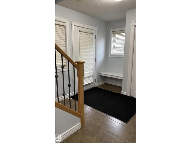 Photo - 2545 Anderson Way SW