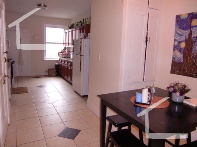 Photo - BU East Massive 2 bed flat Near St Mary  Hurry for this one  Be gone by March!