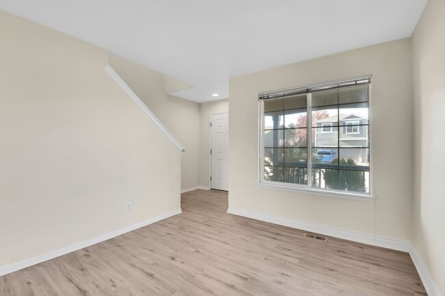 Photo - 3 bedroom, 2 bath home with 2 car garage in Highlands Ranch