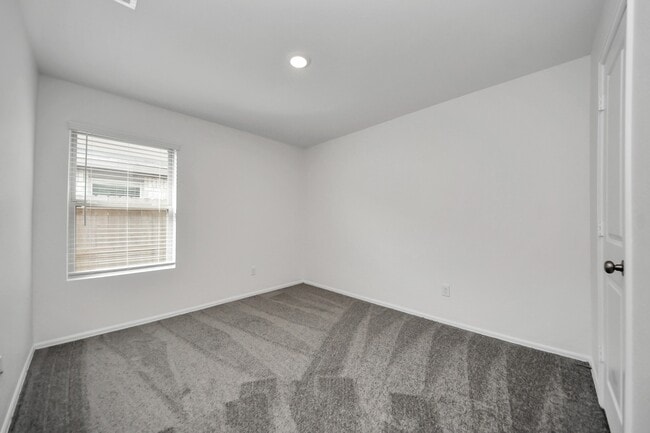 Photo - 9010 Estes Lks Dr