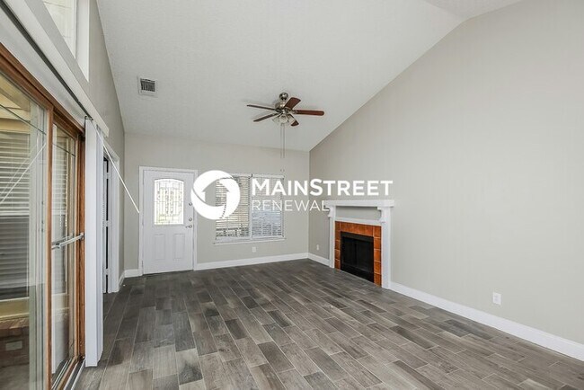 3 Bedroom Pet-Friendly Home in Fort Worth, TX with Main Street Renewal