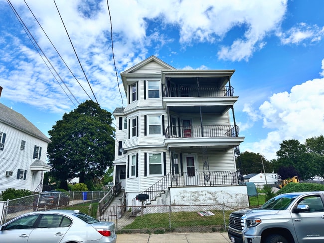 Photo - 528 Lawton St Unit 2