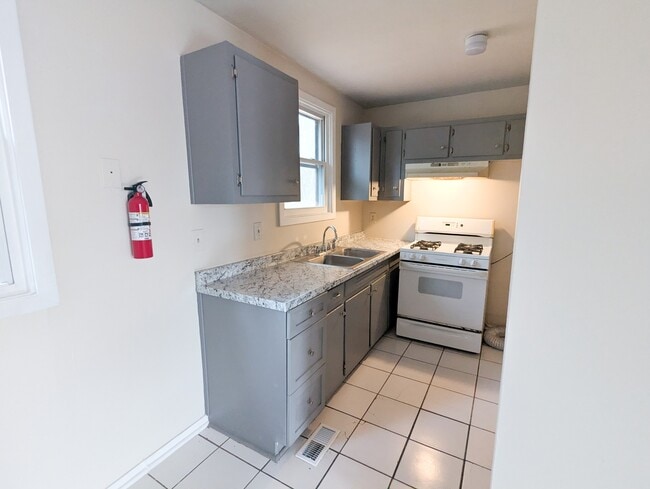 Photo - 336 Triumph Cir SE