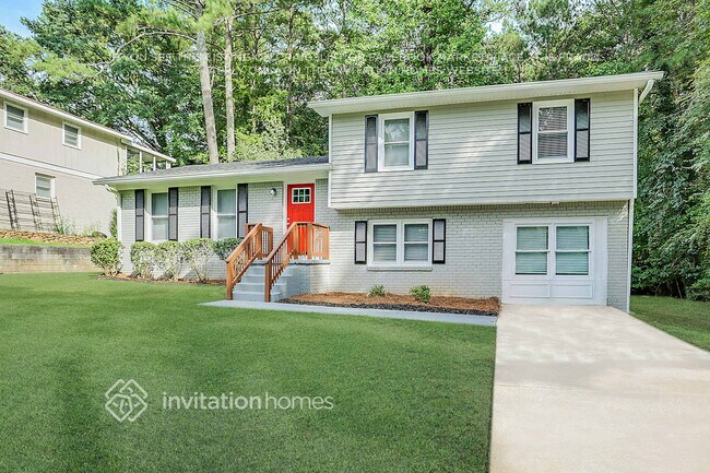 Photo - 3018 Battle Forrest Dr