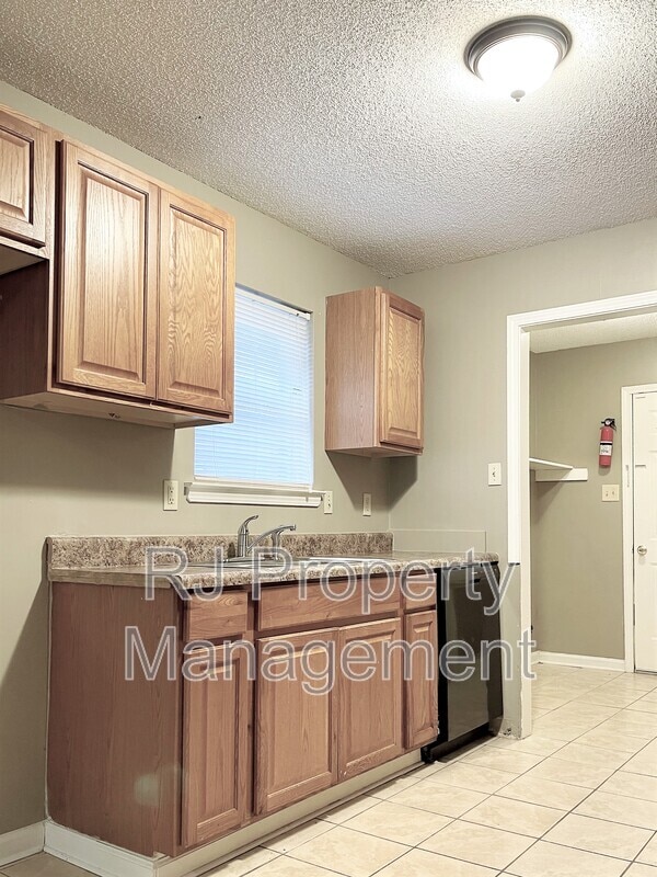 Photo - 4615 Addington Dr