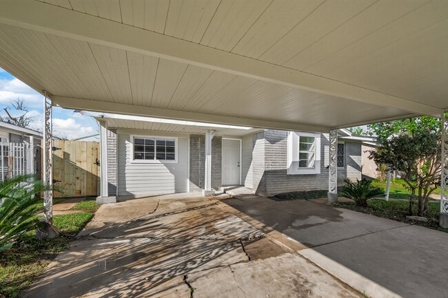 Photo - 5423 Grace Point Ln
