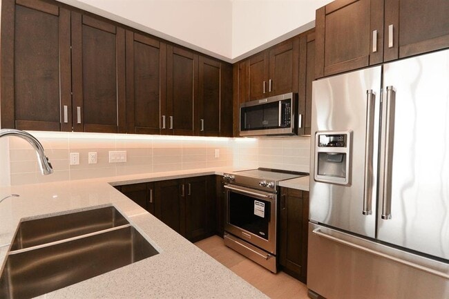 Photo - 11967-11980 80 Ave Unité 501