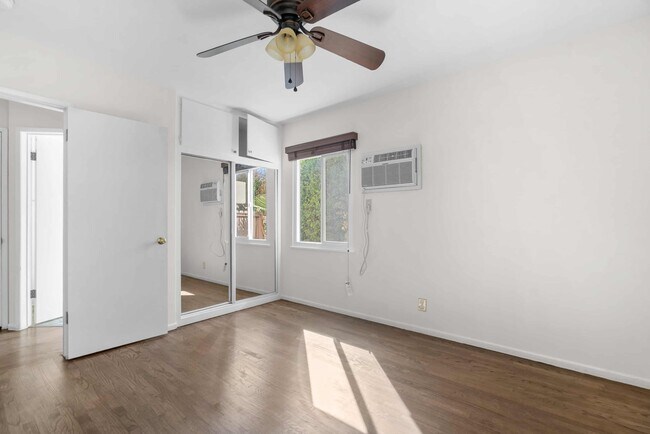 330 W Alameda