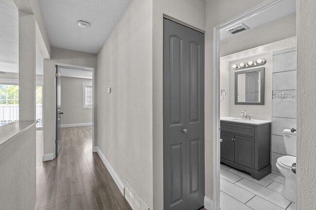 Photo - 8717 Watson Rd