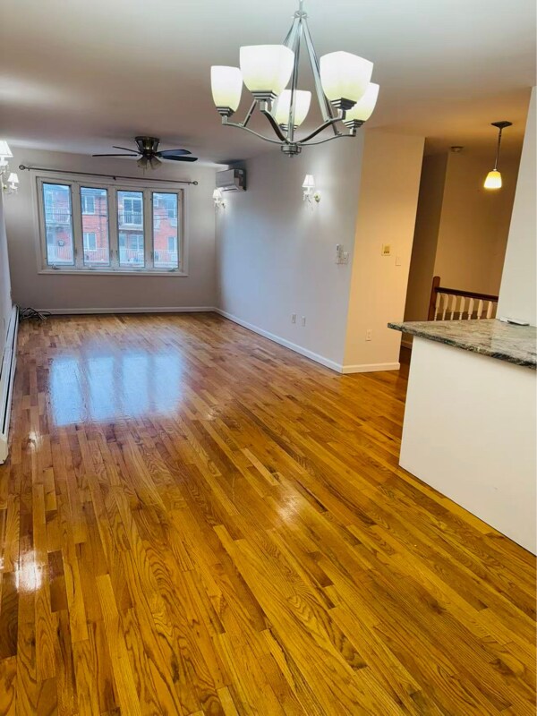 Building Photo - 121-25 6th Ave