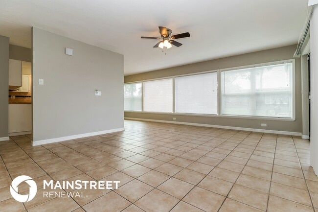 Photo - 1450 Mandel Rd